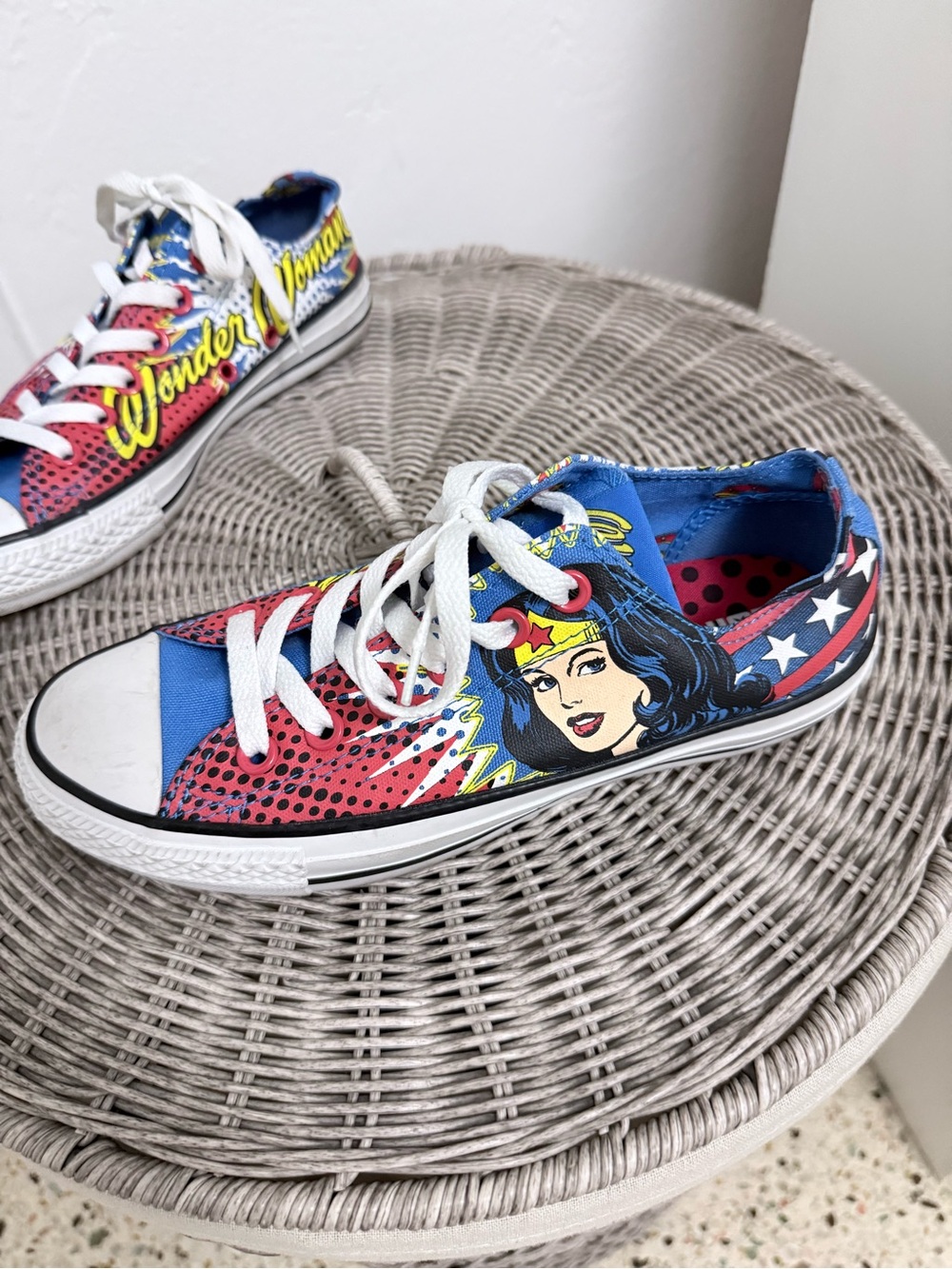 Converse Wonder Woman Pop-Art Low-Top Sneakers in Red/Blue/White